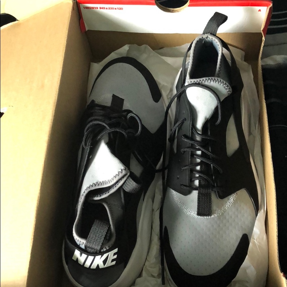 Nike huaraches worn ones!